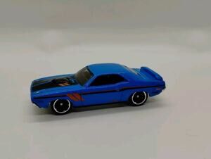 HOT WHEELS 2016 THEN AND NOW SERIES 71 DODGE CHALLENGER